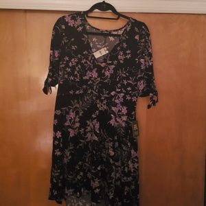 Beautiful floral Express dress
